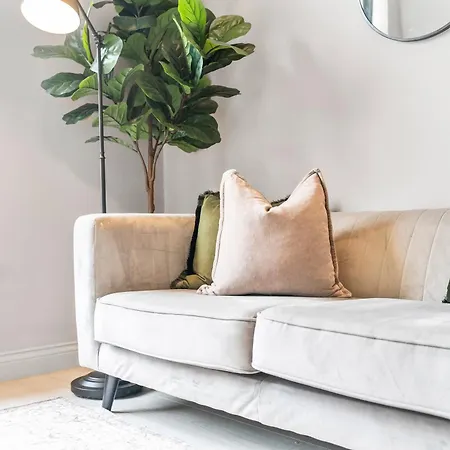 New York Style One Bed Apartment