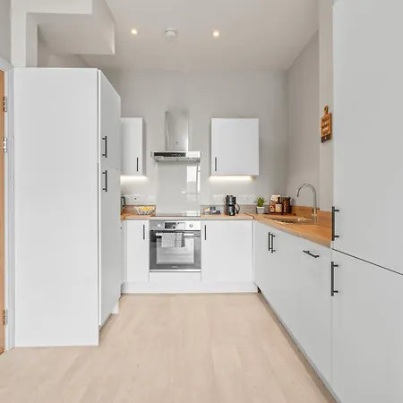 New York Style One Bed *