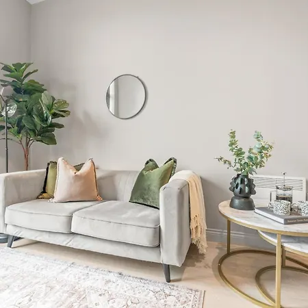 New York Style One Bed *